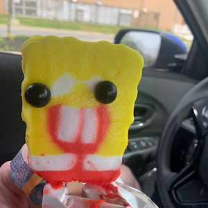 Meet your Posher, Kendra